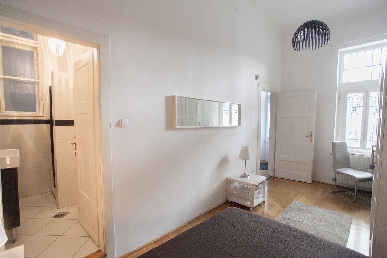 Royal Center Apartment Budapest Exterior photo